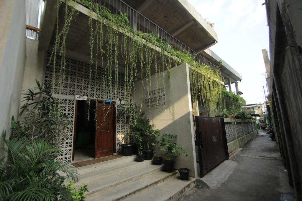 Pawon Cokelat Guesthouse Yogyakarta Exterior photo