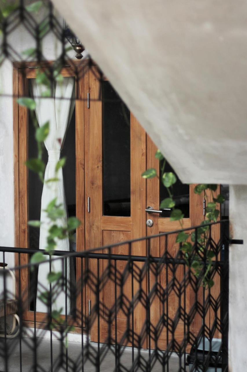 Pawon Cokelat Guesthouse Yogyakarta Exterior photo